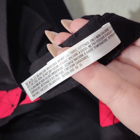 Victoria's Secret VSX Sports Bra - Picture 8 of 8